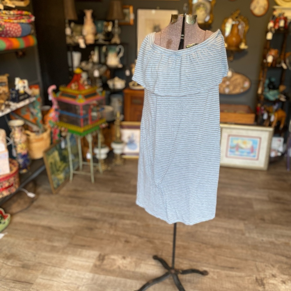 Velvet by Graham & Spencer Sz Medium Poly Blend T-Shirt Ithaca Dress